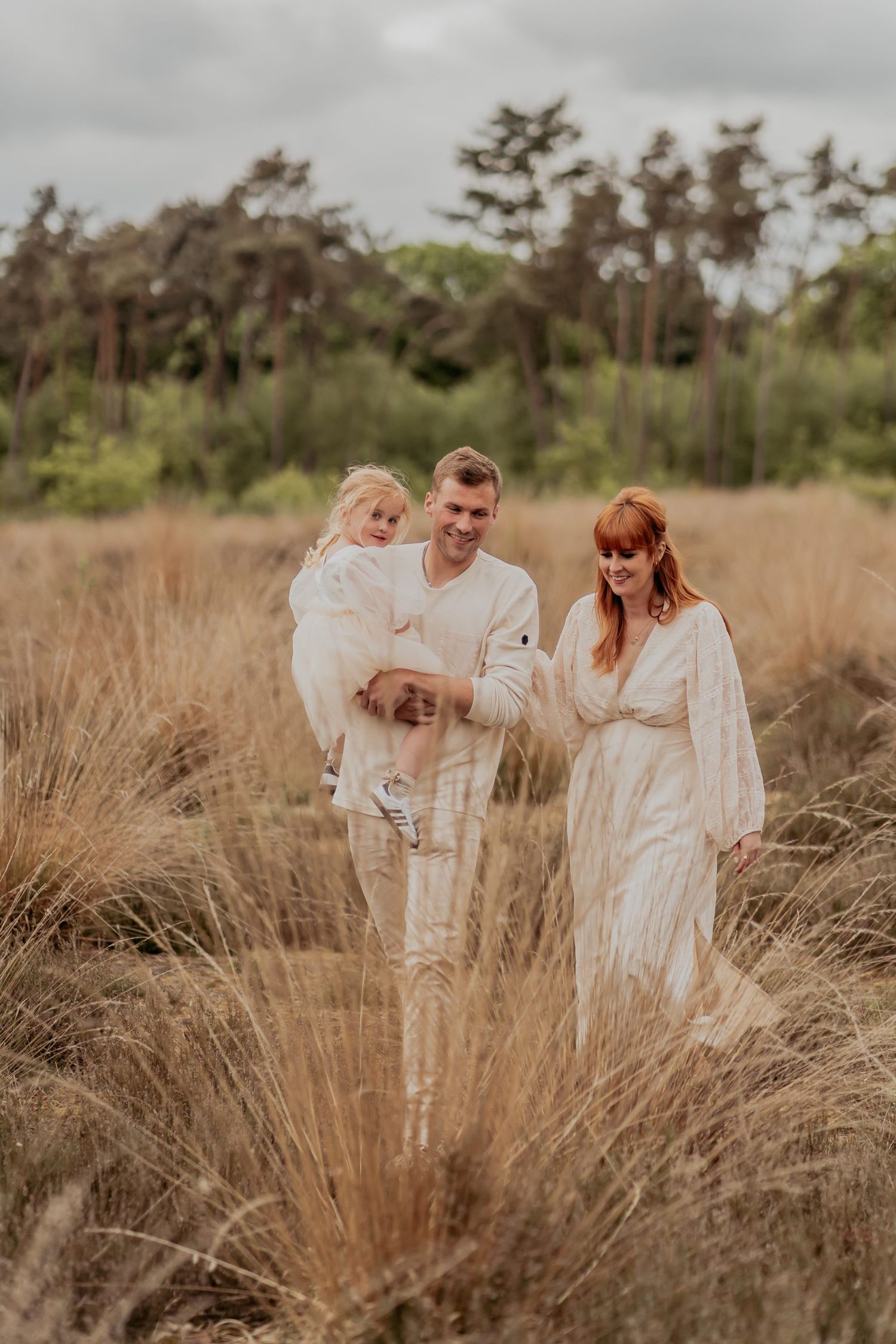 Bohemian fotoshoot te Antwerpen Golden hour fotoshoot in boho style door de fotograaf te Antwerpen.