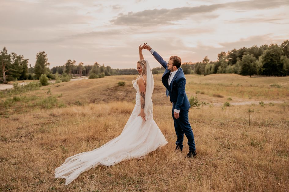 Een trouwreportage met romantische foto's door de huwelijksfotograaf te Lille.