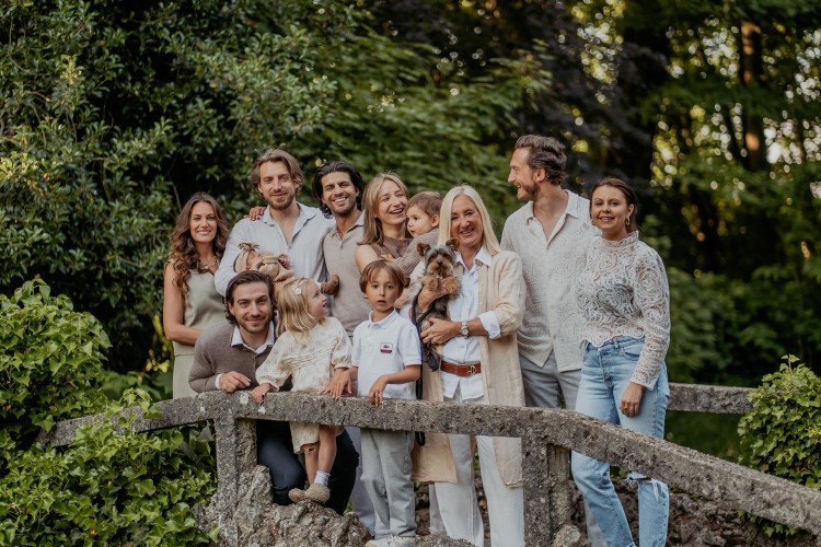 Gezin, Families