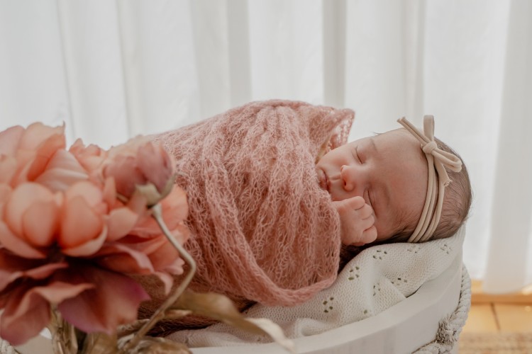 Magische sprookjesachtige Newbornfoto's door de Newbornfotograaf te Antwerpen